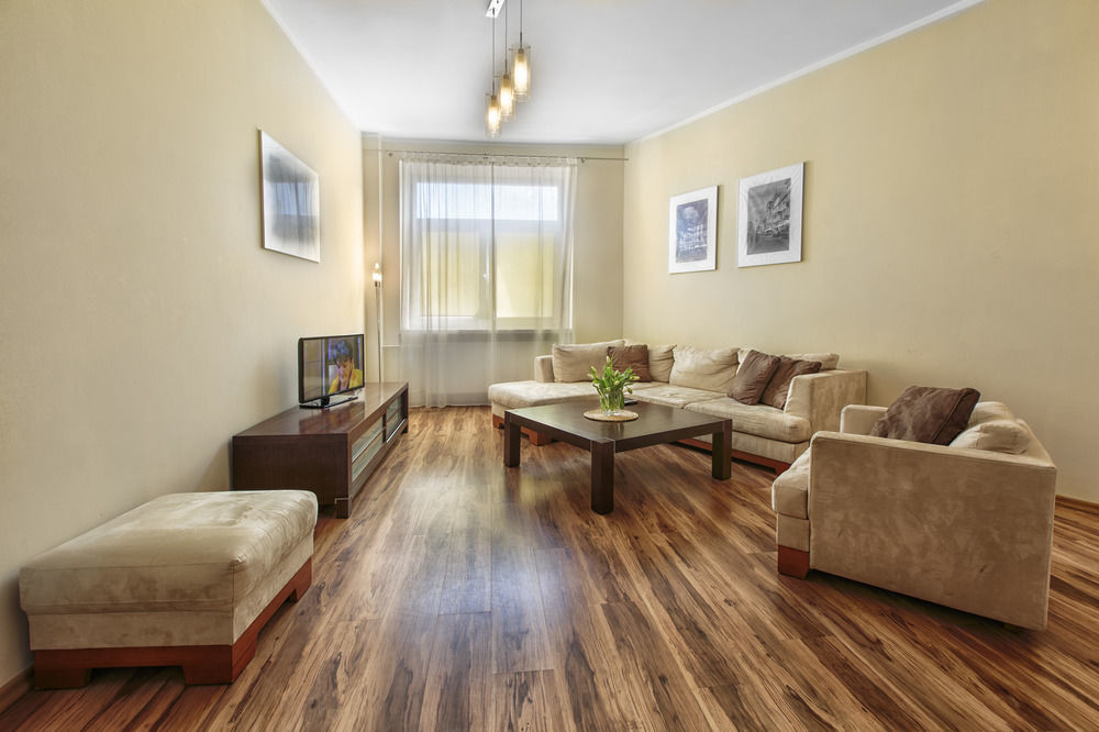 Adler Bed&Breakfast Apartamento Łódź Exterior foto